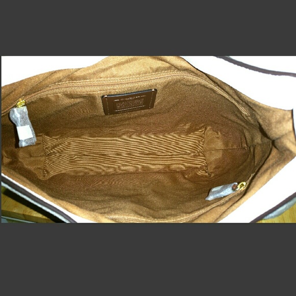 🎉🎉HOST PICK🎉🎉 Coach Pebble Leather Hobo - Picture 6 of 8